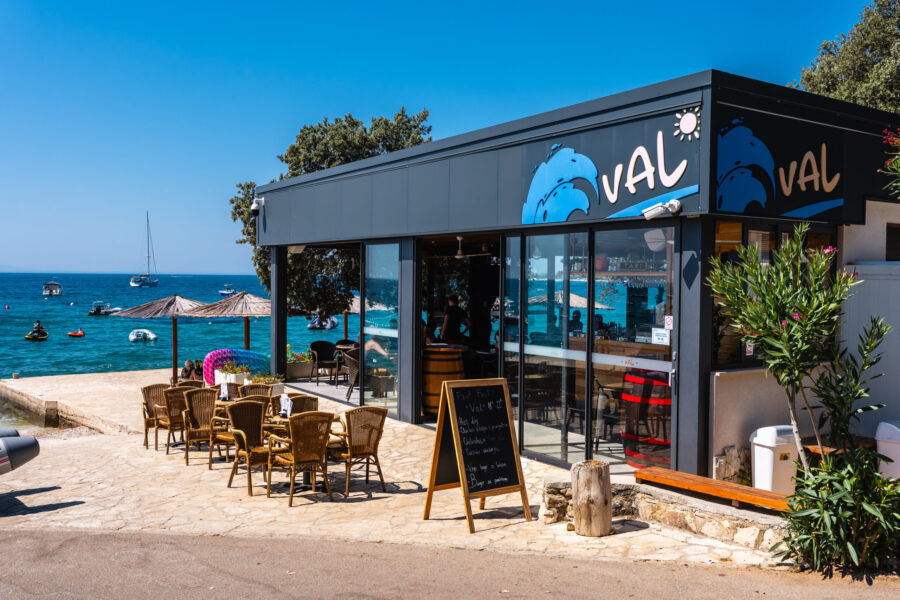 Beach bar Val